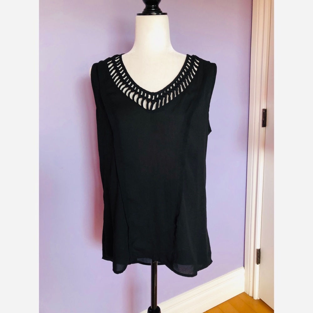 ANTHROPOLOGIE Maeve Black La Vista Top - Picture 4 of 8